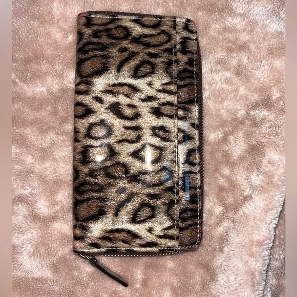 Cheetah Wallet - Picture 2 of 3